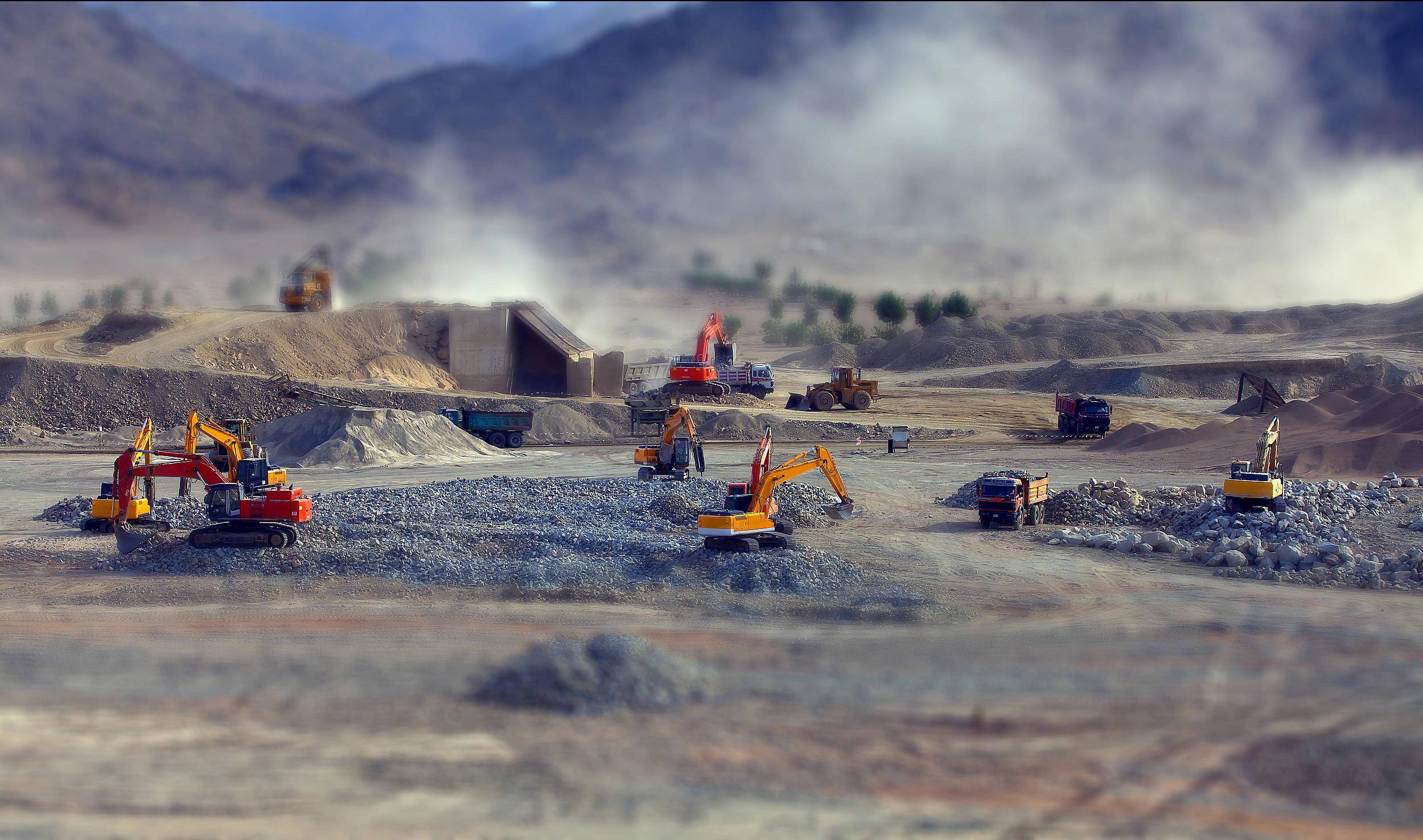 大賺157億,紫金礦業的危與機_收入_礦產_資源